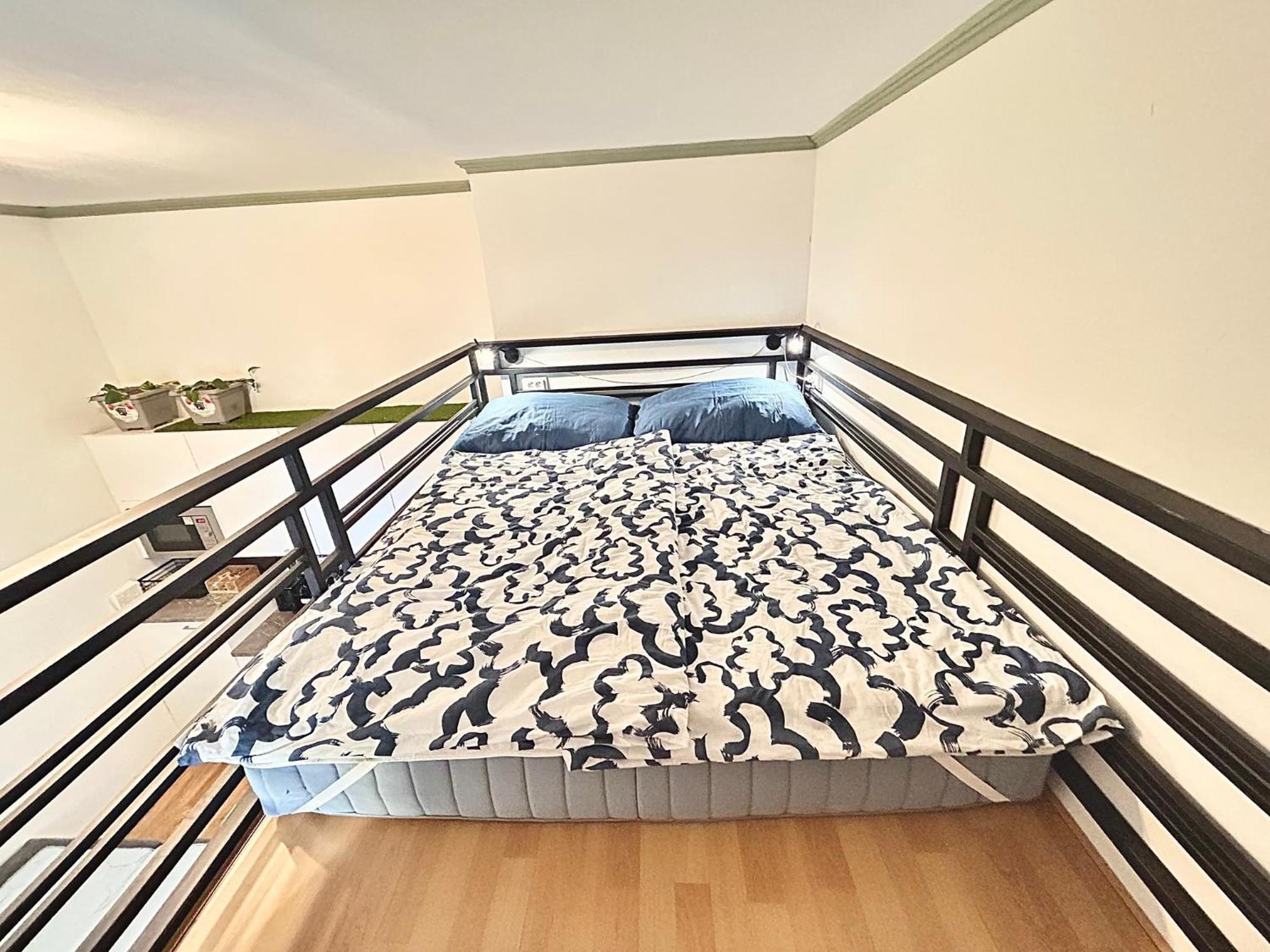 Apartment New 50m Charles Square *